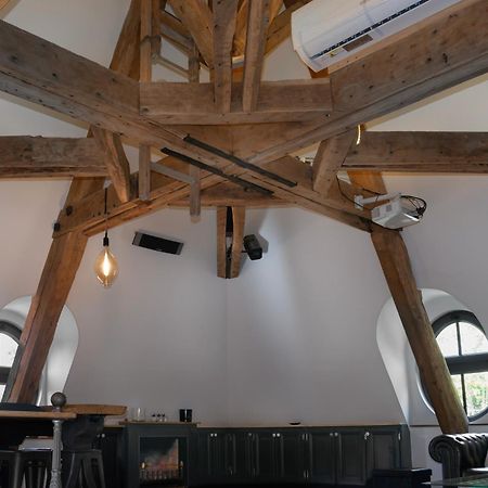 Loft Dans Le Clocher Face Au Chateau Bonnelles Buitenkant foto