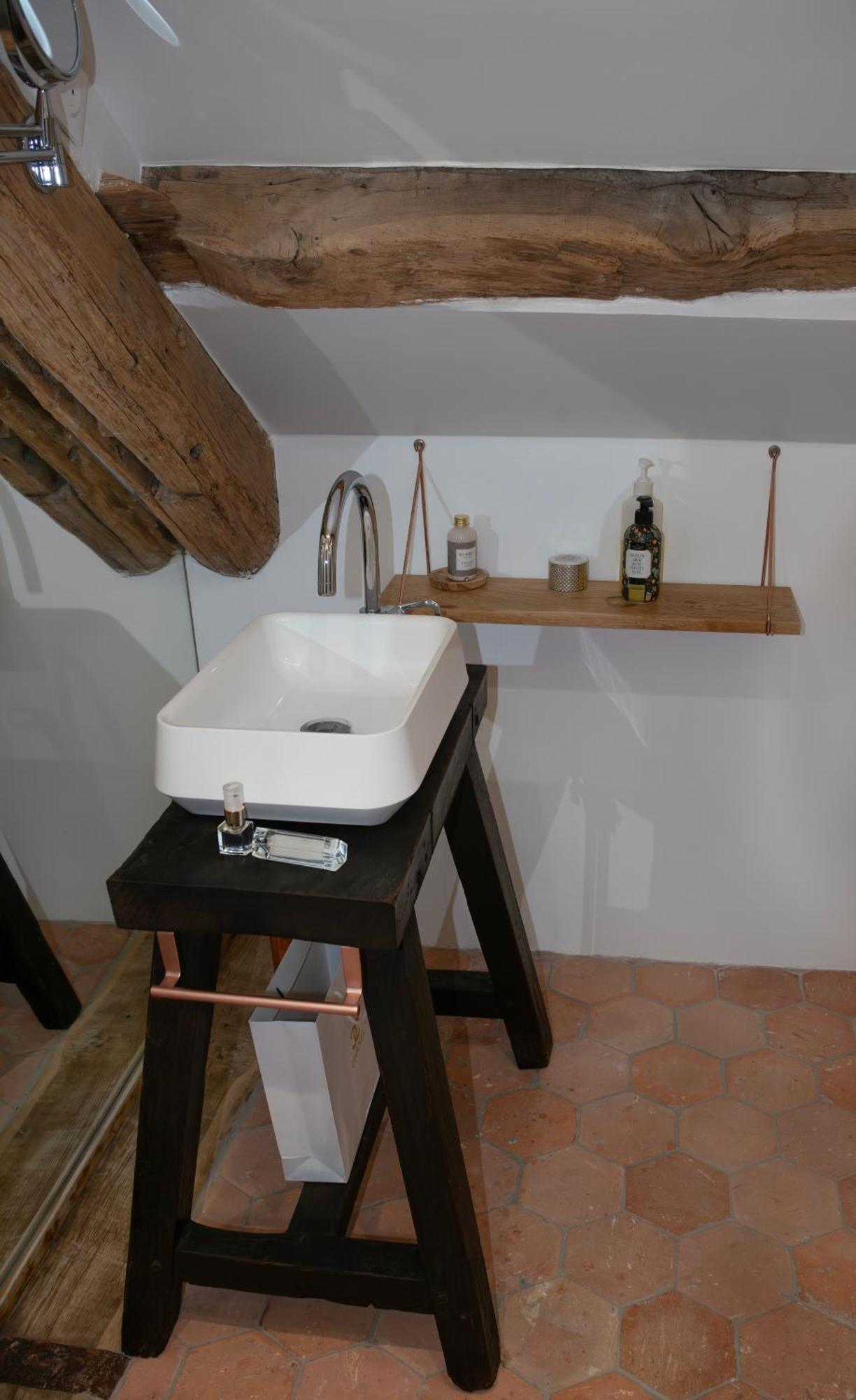 Loft Dans Le Clocher Face Au Chateau Bonnelles Buitenkant foto