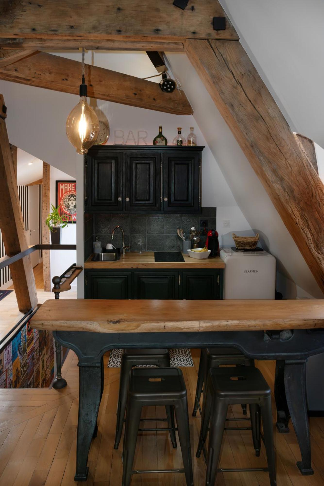 Loft Dans Le Clocher Face Au Chateau Bonnelles Buitenkant foto